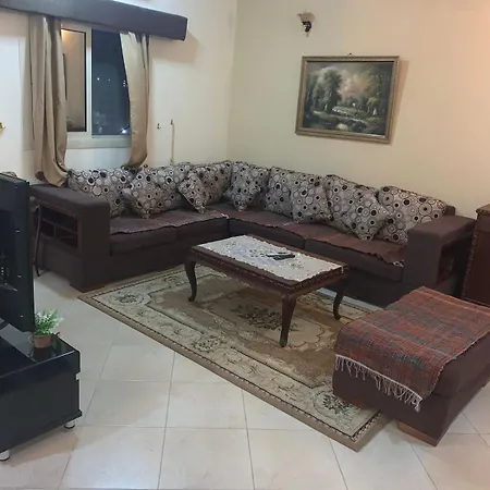 شقة عائلية راااقية ورائعة وسط الغردقة